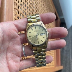 Vintage Seiko quartz day date watch